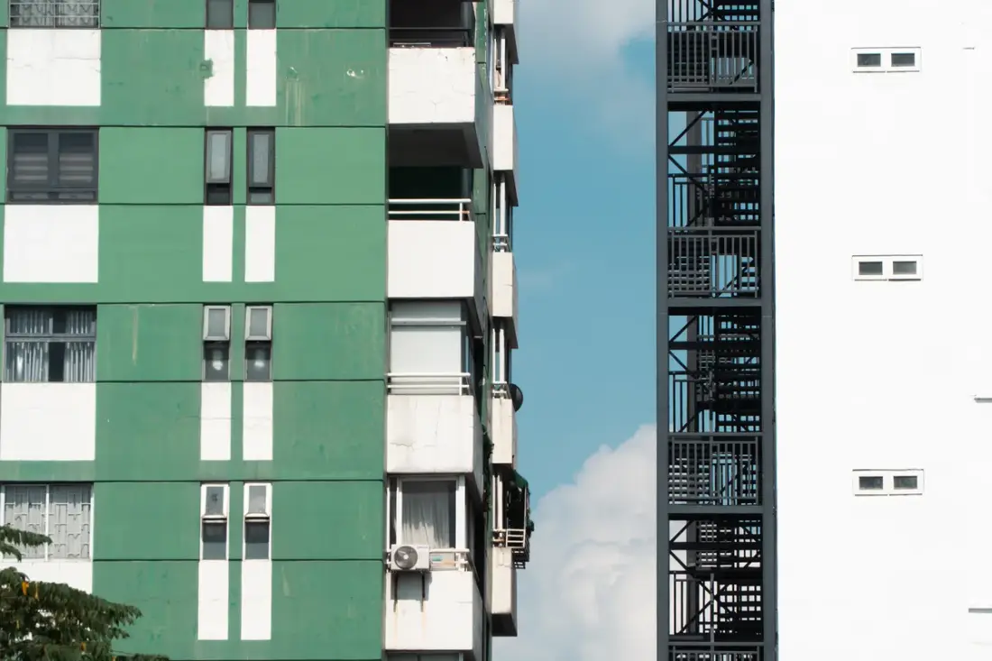 2 BHK Apartment in Mayur Vihar Phase 1 — photo 2 of 2